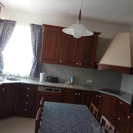 3 Bed Modern Air-conditioned With Roof Terrace - Ample Parking * Нашшар